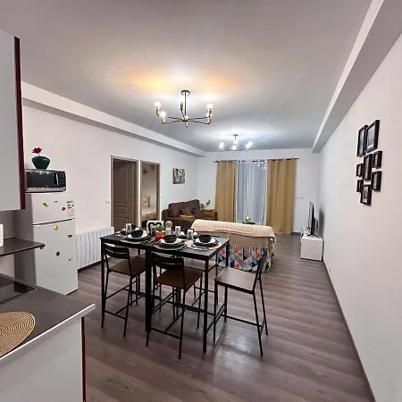 Appartamento Avec 2 Jardin Privé Parking Gratuit Clermont-Ferrand